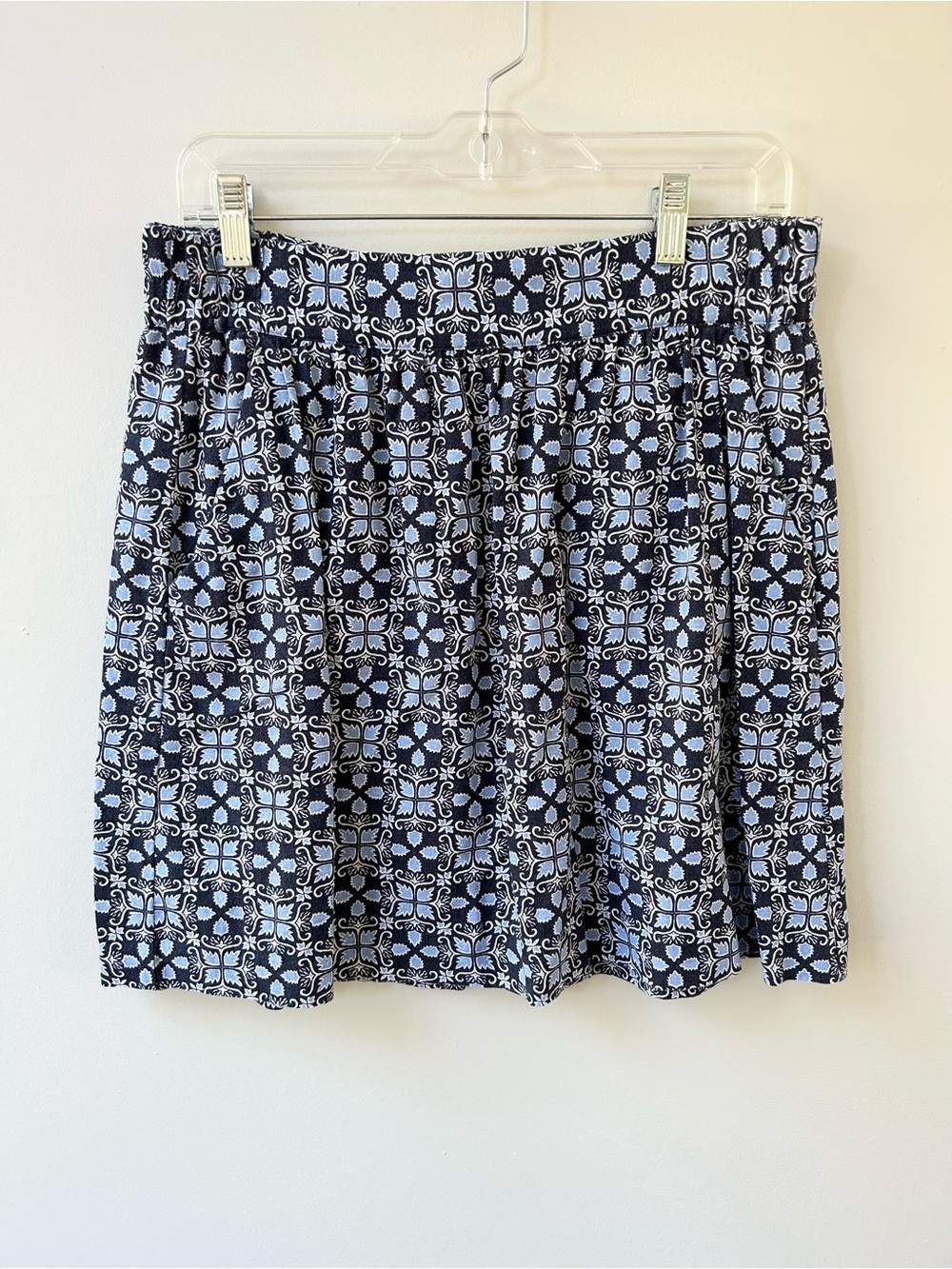 Loft outlet linen and rayon floral print mini skirt